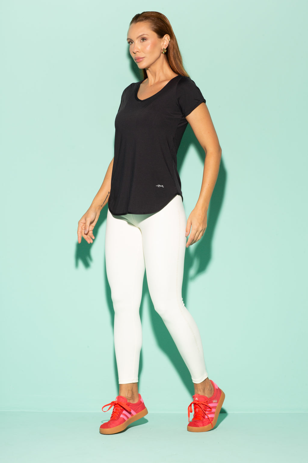 Blusa Essential Preta