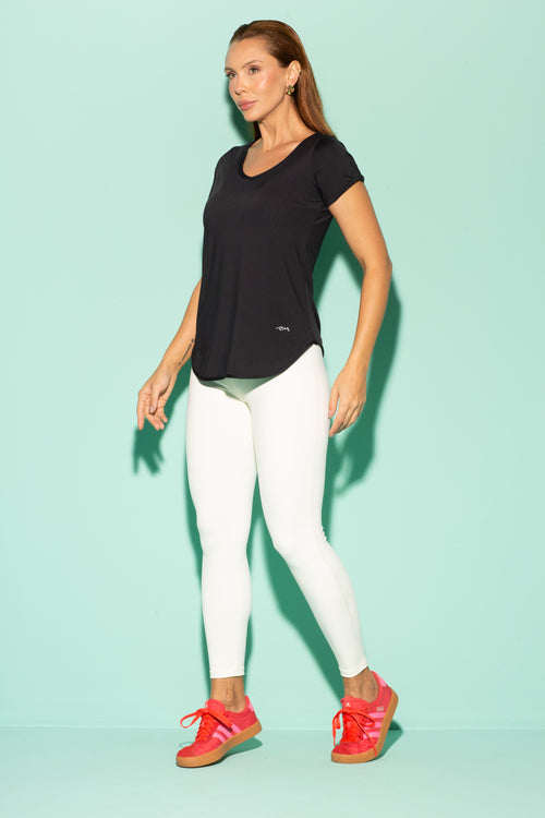 Blusa Essential Preta