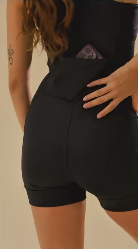 Macacão Veloce Preto com Bolsos Feminino
